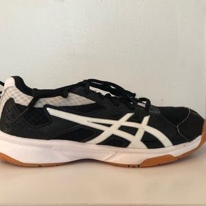 Asics upcourt 3 volleyball court shoes size 5.5 black and white